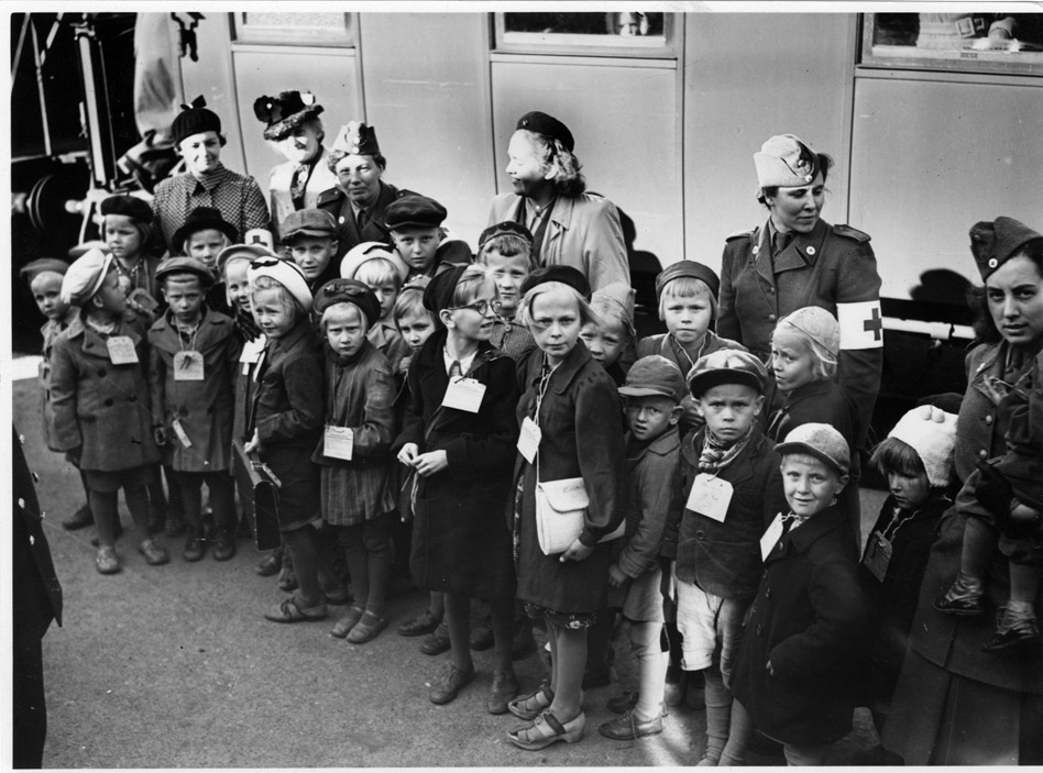 Дети 1944 года. Дети войны. Дети в войну фабрики.